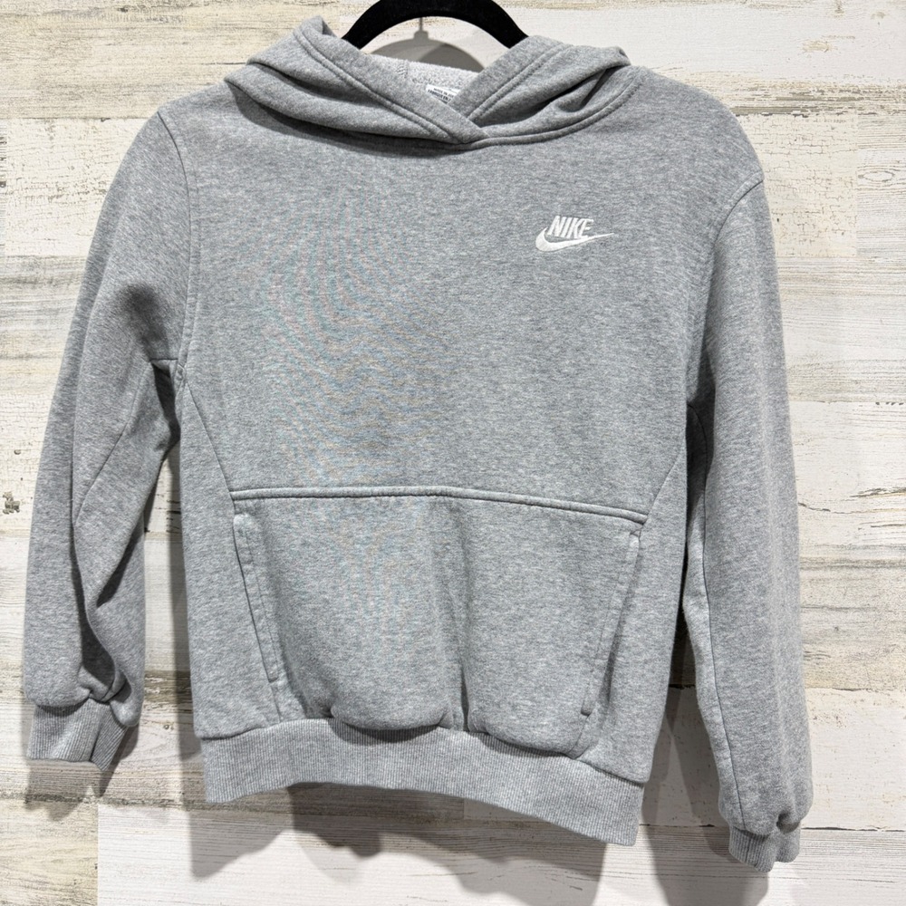 Nike Hoodie Boys Medium (Fits 6/7) Grey Embroidered Logo Fleece Sportswear EUC